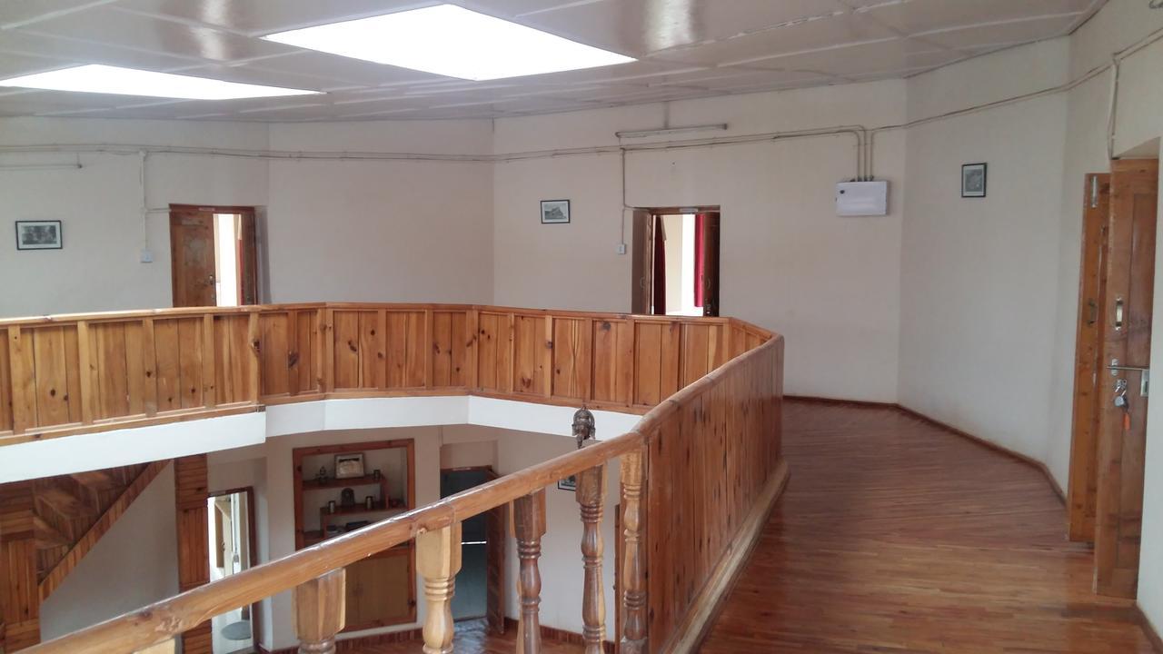 The Tara Villa Shamshi Exteriör bild